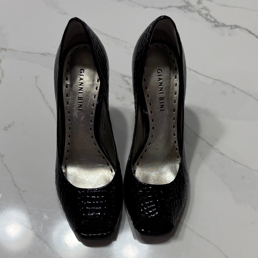 Gianni Bini Black Peep-Toe Heels